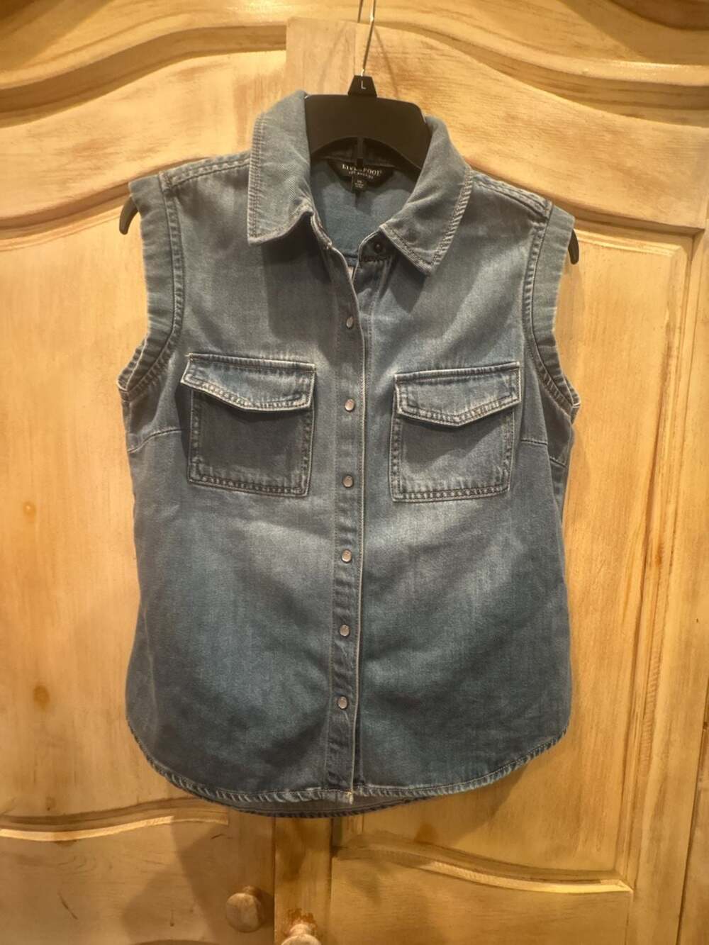 Liverpool Los Angeles Sleeveless Denim Shirt Size XS